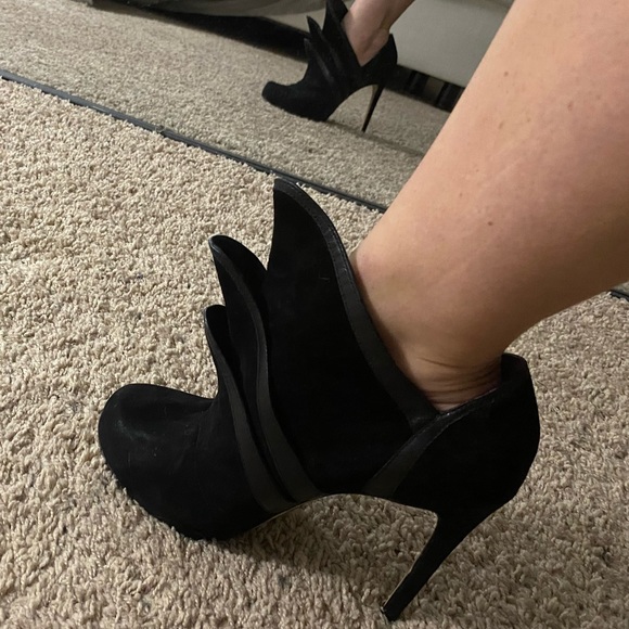 ♣️ Lady Gaga Vibes ♠️ Alejandro Ingelmo Black Suede Heels (6/36.5) Vero Cuoio - Picture 9 of 9